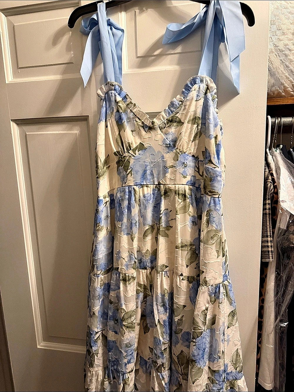 Trixxi Blue Floral Tie Shoulder Tiered Midi Dress in Blue & White